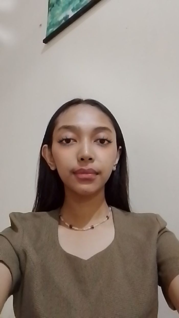 Fransisca Putri Ridho Huwae