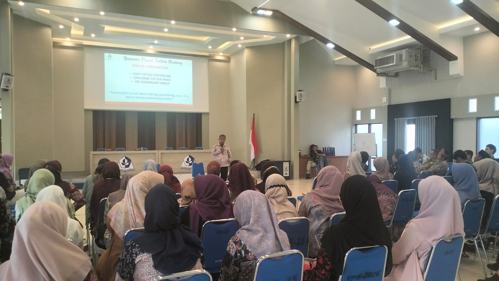 Menanamkan Nilai dan Budaya YPK, Guru Achmad Riwayadi, S.Pd. Sampaikan Materi "The YPK DNA" dalam Serial YPK GROW • LEAD • TRANSFORM