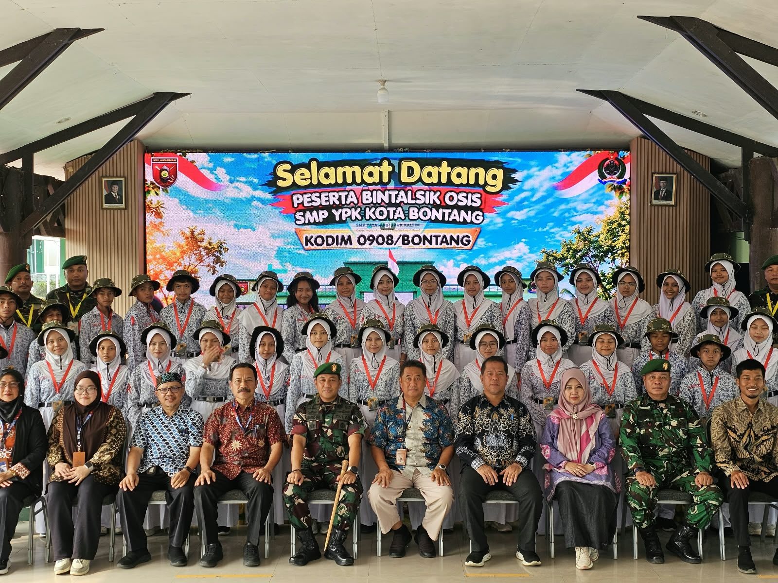 SMP YPK Perkuat Pendidikan Karakter melalui Pembinaan Mental dan Fisik OSIS Bersama Kodim Bontang
